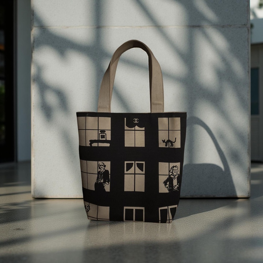 Chanel | Window Graphic Black and Cream Tote